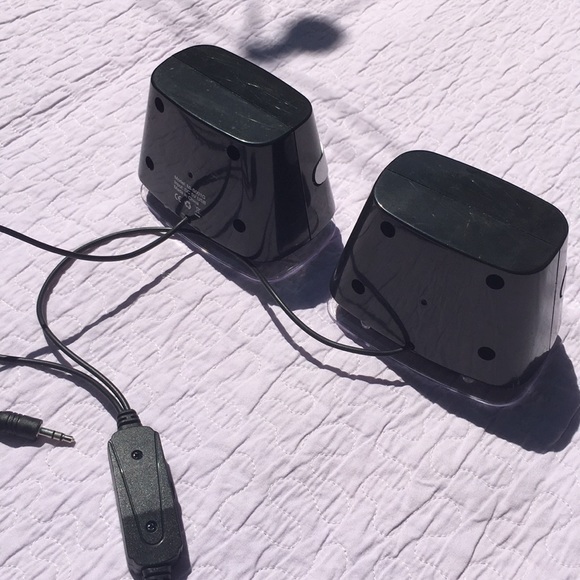 Evo Speakers that light up - Picture 10 of 11